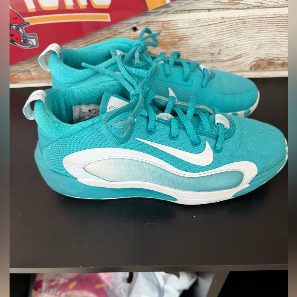 NIKE ISOFLY TEAL BLUE BASKETBALL SHOES- Youth 4